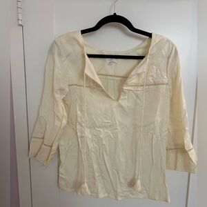 VETTA Ivory Blouse with Lace Detail